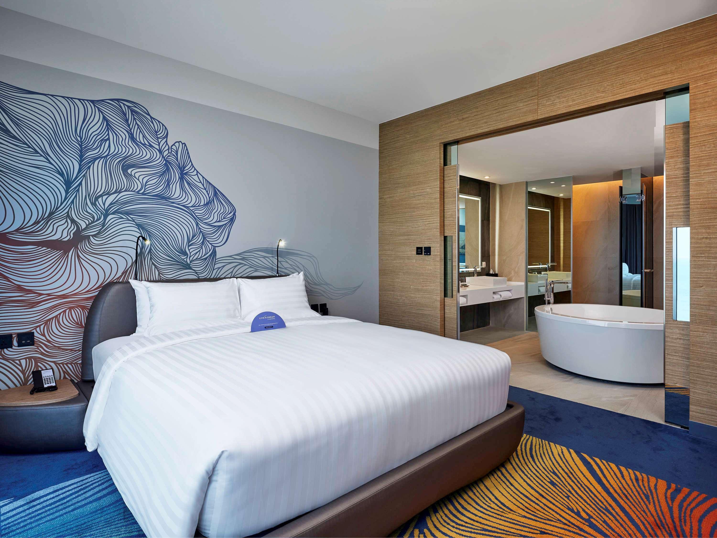 Novotel Marina Sriracha Сирача Экстерьер фото