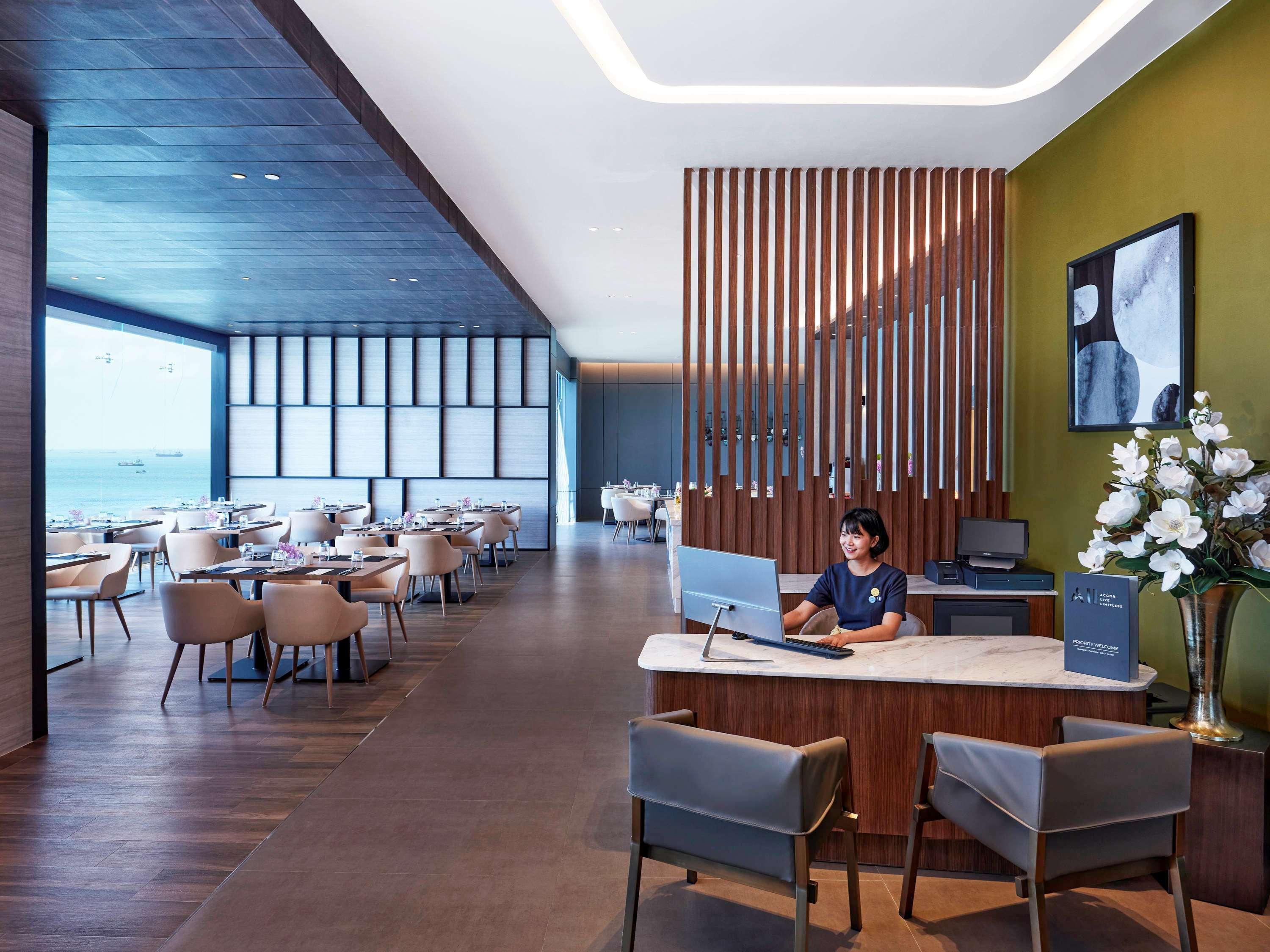 Novotel Marina Sriracha Сирача Экстерьер фото